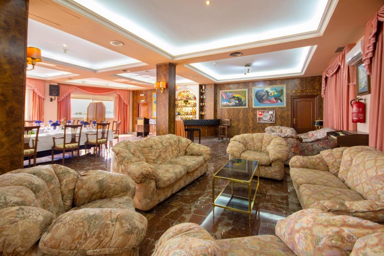 Hotel Hidalgo Martos Ngoại thất bức ảnh
